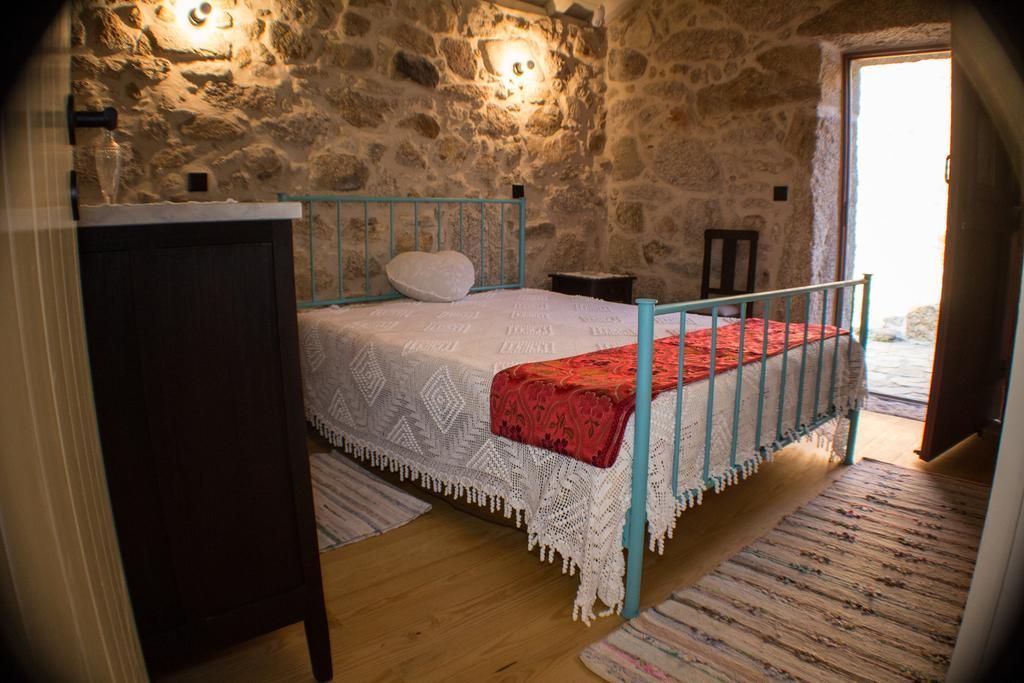 Casas Dos Avos Guest House Vale de Cambra Rom bilde