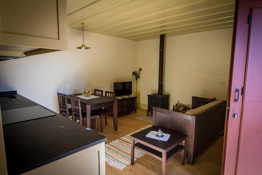 Casas Dos Avos Guest House Vale de Cambra Rom bilde